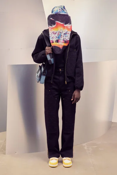 Look 15